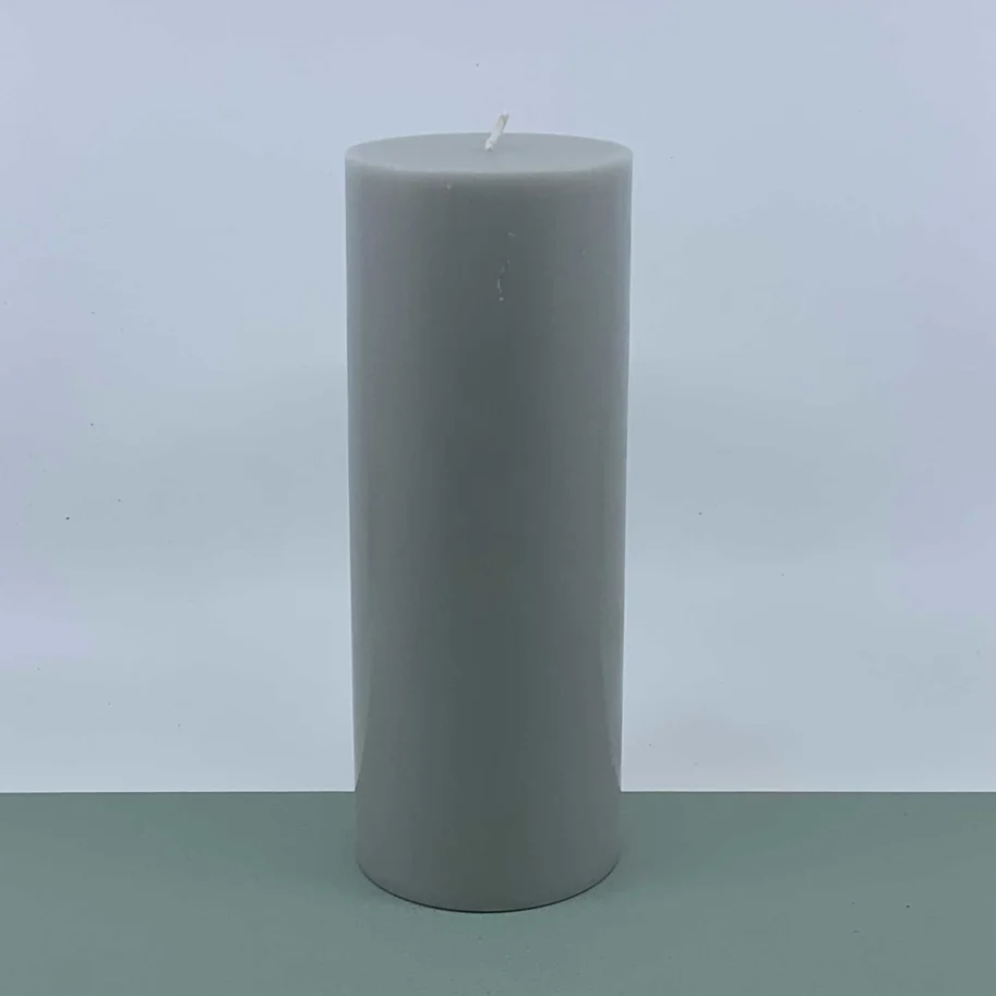 Kerze Pillar hellgrau 